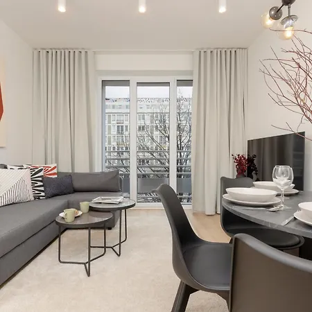 公寓 Amazing Spacious In Center By Renters