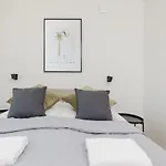 アパート Amazing Spacious In Center By Renters ワルシャワ