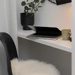 Amazing Spacious In Center By Renters アパート ワルシャワ