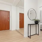 Amazing Spacious In Center By Renters * ワルシャワ