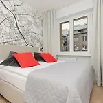 Amazing Spacious In Center By Renters ワルシャワ
