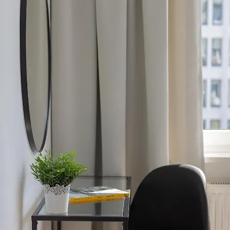 Amazing Spacious In Center By Renters Βαρσοβία