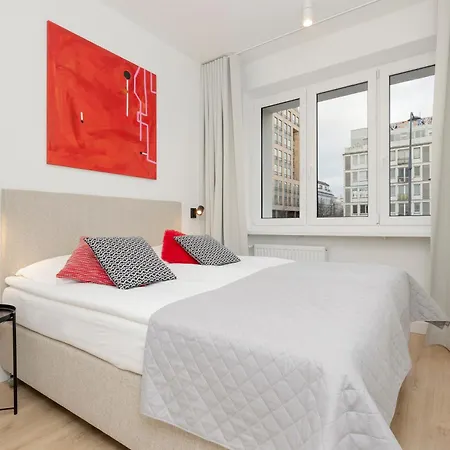 Amazing Spacious In Center By Renters *