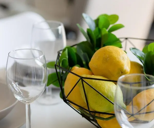 Amazing Spacious In Center By Renters Apartment Warsaw