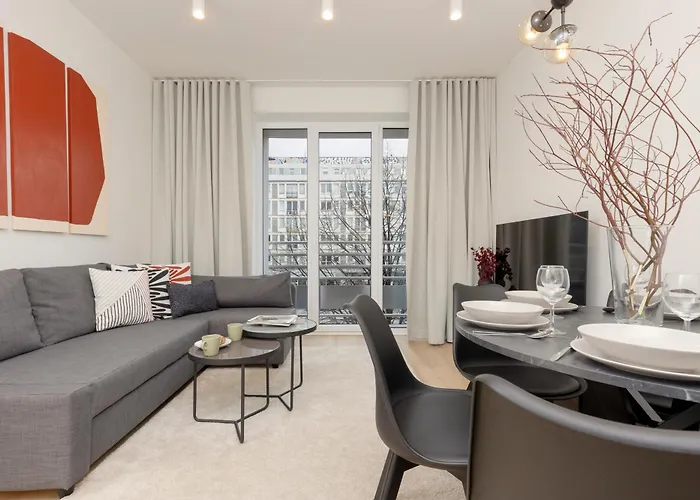 Apartment Amazing Spacious In Center By Renters