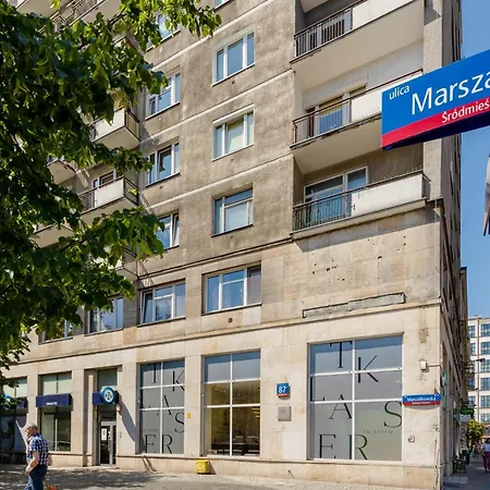 Apartment Amazing Spacious In Center By Renters